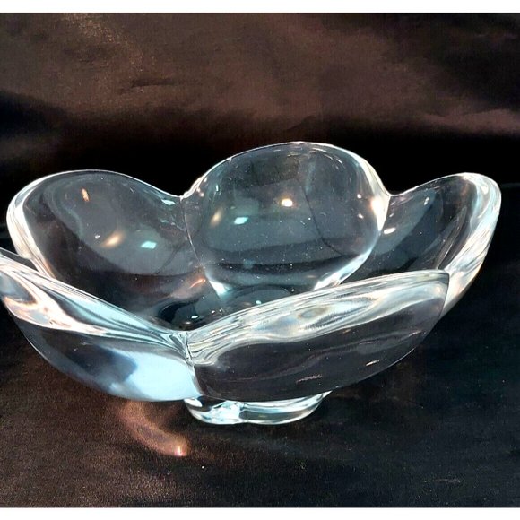 Orrefors Pomona 5 Lobe Lotus Crystal Bowl signed 7 1/2" by 3.5' Tall - Picture 3 of 5